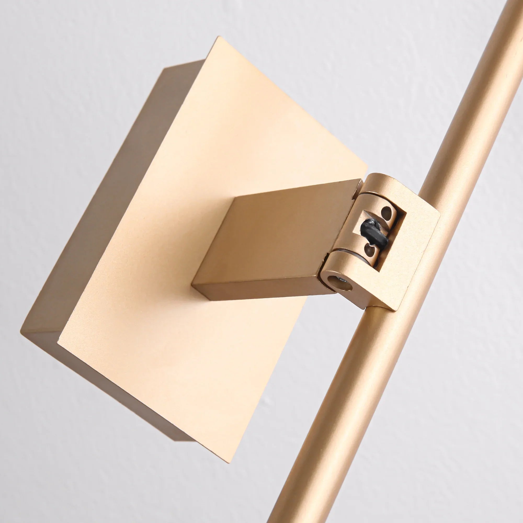Battery-powered LED Mirror Vanity Light with Remote Control