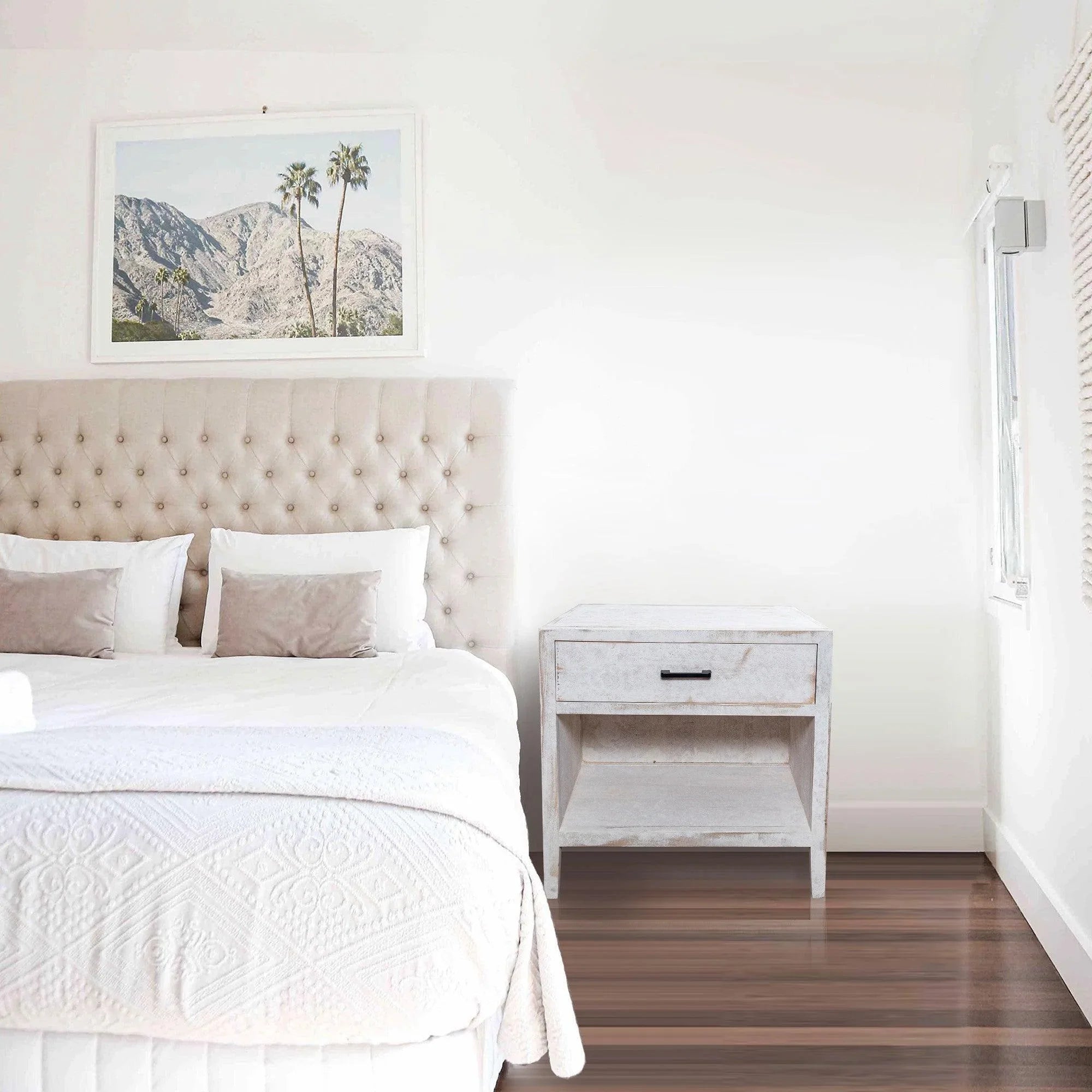 Classic Modern 1-Drawer Solid Wood White Nightstand Side Table